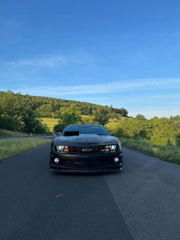 Schwarz Gebraucht 2010 Chevrolet Camaro SS Coupé | 23.500 € - Bild 1/4