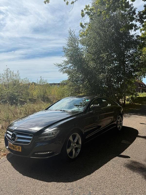 Schwarz Gebraucht 2011 Mercedes CLS350 Limousine | 16.500 € (Guter Preis) - Bild 1/4