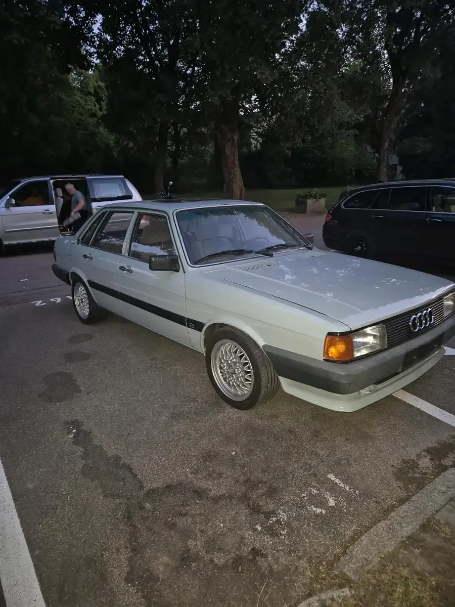 Gebraucht Audi 80 112 PS (82 kW) 1984 Grau Limousine