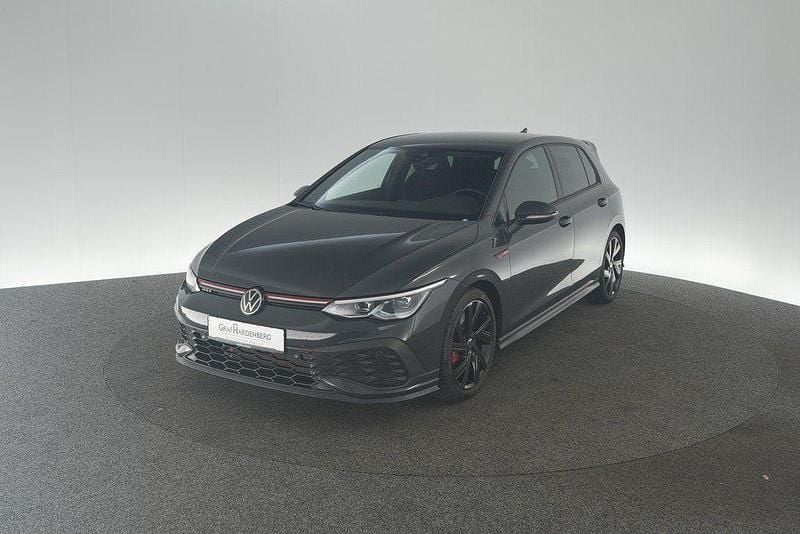 Grau Gebraucht 2023 VW Golf VIII GTI Clubsport Limousine | 29.860 € (Superpreis) - Bild 1/4