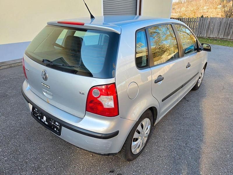 Gebraucht VW Polo Basis 64 PS (47 kW) 2002 Grau Limousine