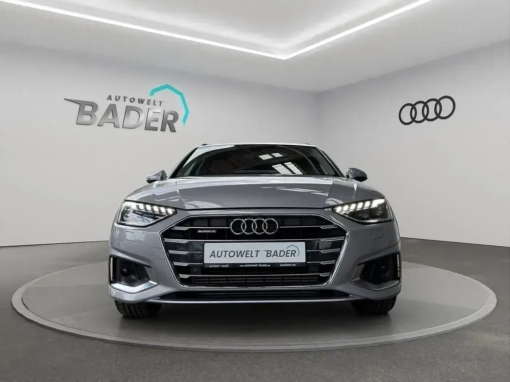 Gebraucht Audi A4 Advanced 204 PS (150 kW) 2023 Florettsilber metallic Kombi