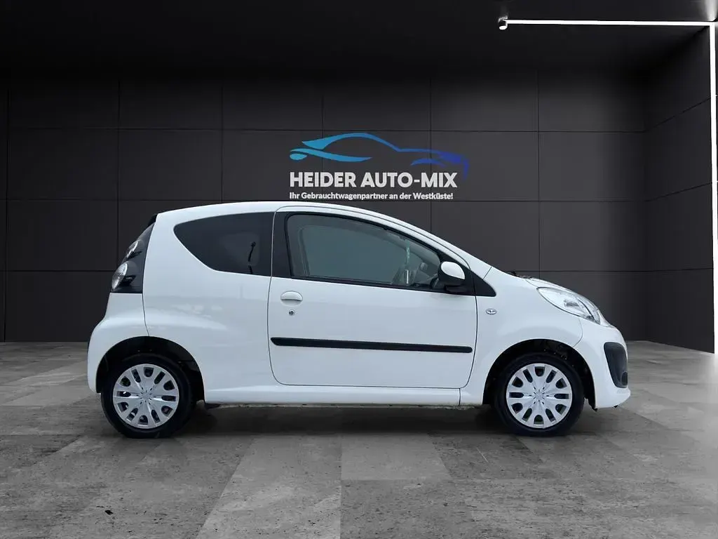 Gebraucht Citroën C1 Tendance 68 PS (50 kW) 2012 Weiß Kleinwagen