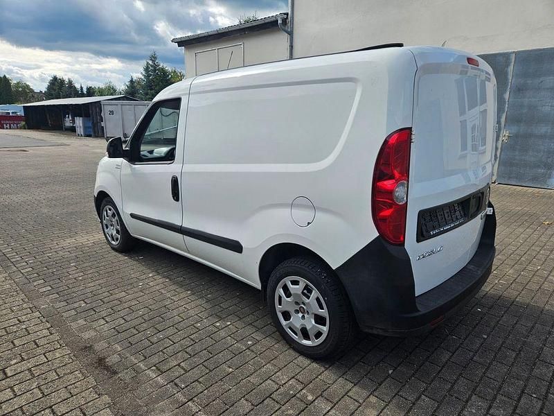Gebraucht Fiat Doblò 101 PS (74 kW) 2022 Weiß Van / Kleinbus