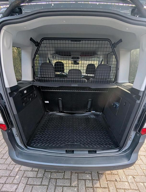Gebraucht VW Caddy 102 PS (75 kW) 2022 Grau Van / Kleinbus