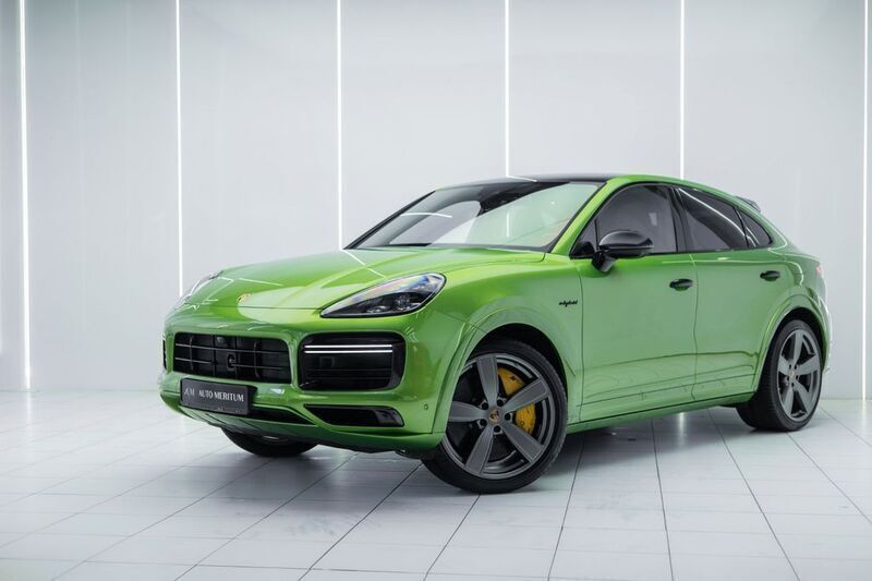 Grün Gebraucht 2022 Porsche Cayenne Turbo S SUV | 171.585 € - Bild 1/4