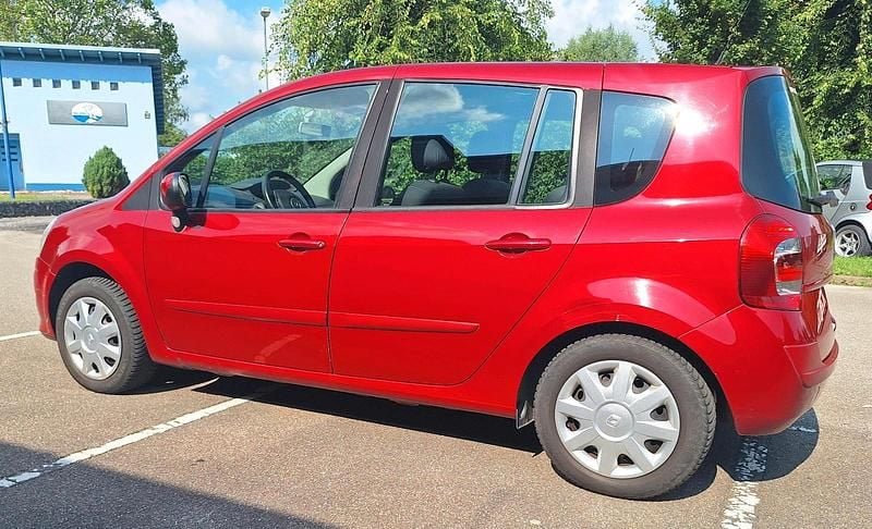 Gebraucht Renault Modus 88 PS (64 kW) 2009 Rot Van / Kleinbus