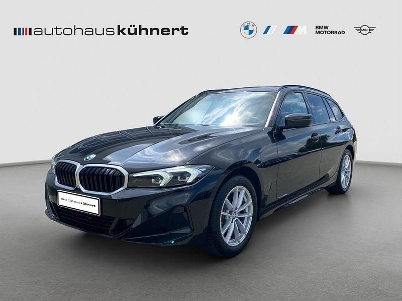 Black sapphire metallic Gebraucht 2024 BMW 318 Kombi | 31.355 € (Guter Preis) - Bild 1/4