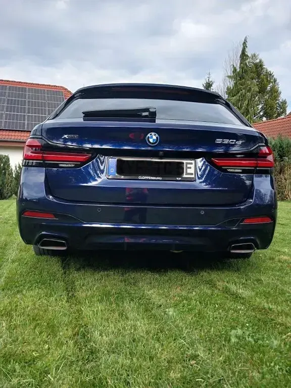 Używany BMW 530e Performance 292 KM (214 kW) 2023 Niebieski Kombi