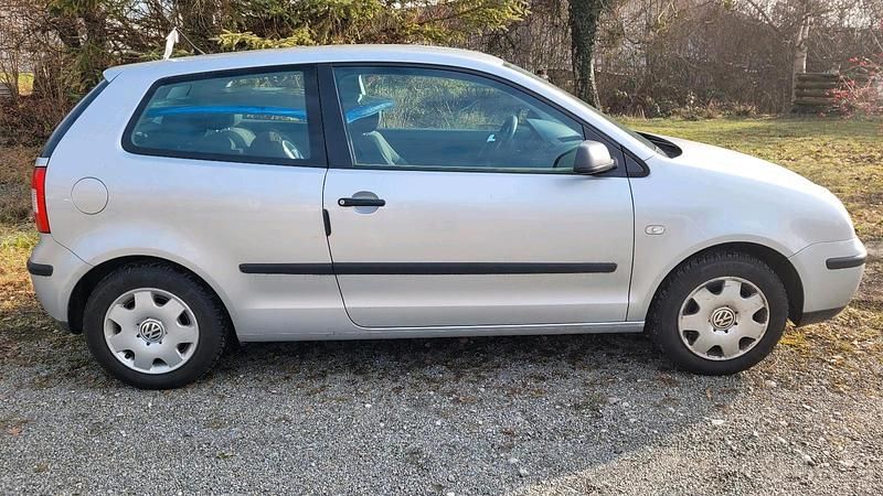 Gebraucht VW Polo 64 PS (47 kW) 2003 Silber Kleinwagen