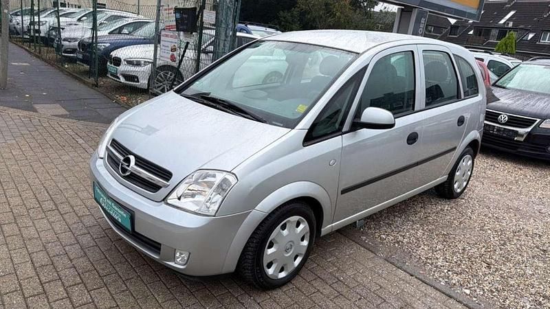 Lichtsilber/silver lightning Gebraucht 2006 Opel Meriva Edition Van / Kleinbus | 3.999 € (Etwas zu teuer) - Bild 1/4