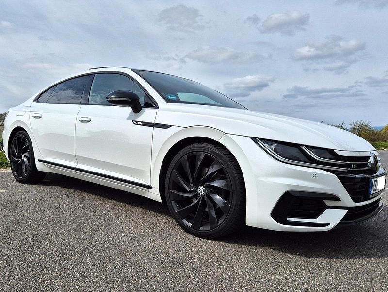 Gebraucht VW Arteon R-line 190 PS (139 kW) 2018 Weiß Kleinwagen