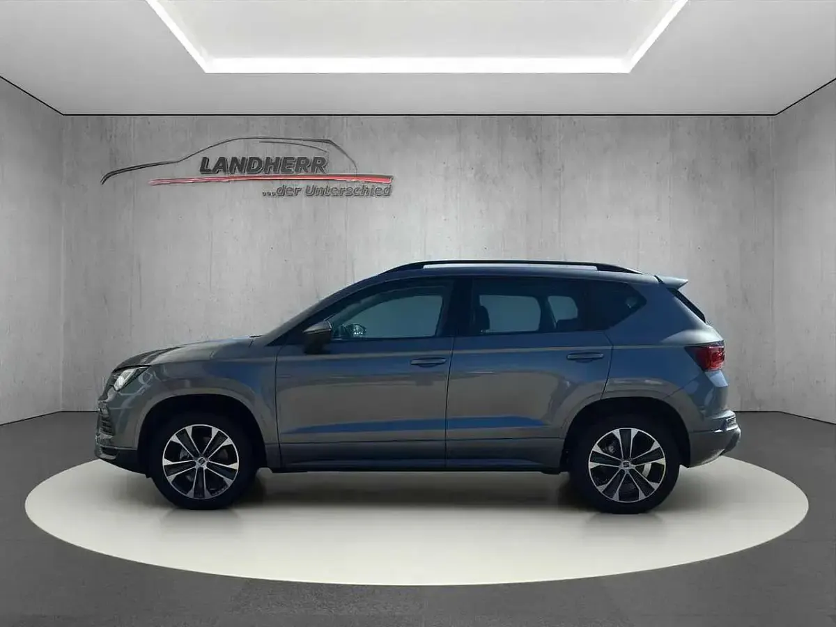 Usado Seat Ateca FR 150 CV (110 kW) 2025 Gris SUV