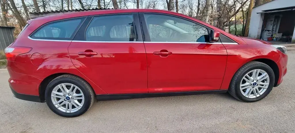 Gebraucht Ford Focus S 150 PS (110 kW) 2014 Rot Limousine