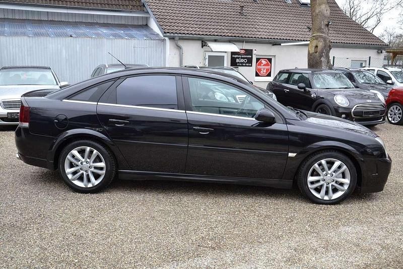 Gebraucht Opel Vectra GTS 211 PS (155 kW) 2003 Saphirschwarz mi2 Limousine