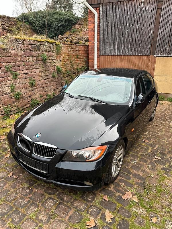 Gebraucht BMW 320 163 PS (119 kW) 2006 Schwarz Limousine