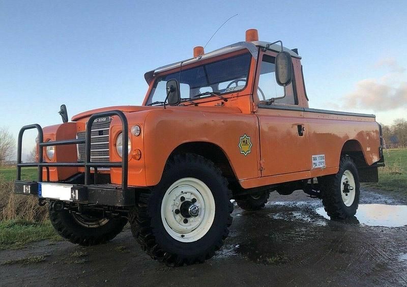 Orange Gebraucht 1983 Land Rover 3 SUV | 15.650 € - Bild 1/4