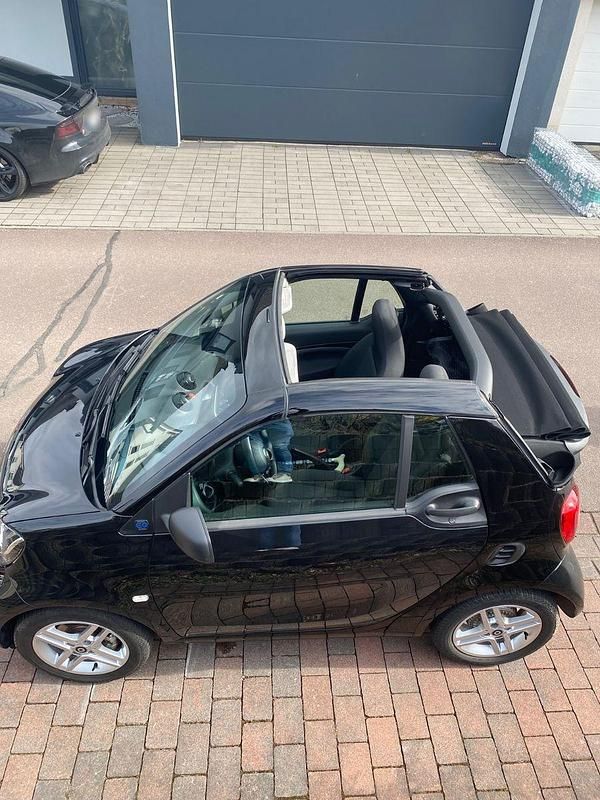 Gebraucht Smart ForTwo Coupé 60 kW (82 PS) 2021 Schwarz Cabrio