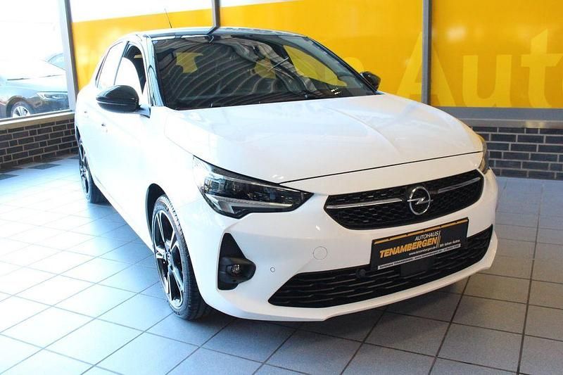 Gebraucht Opel Corsa Ultimate 131 PS (96 kW) 2022 Jade weiss/arktis weiss (metallic) Limousine