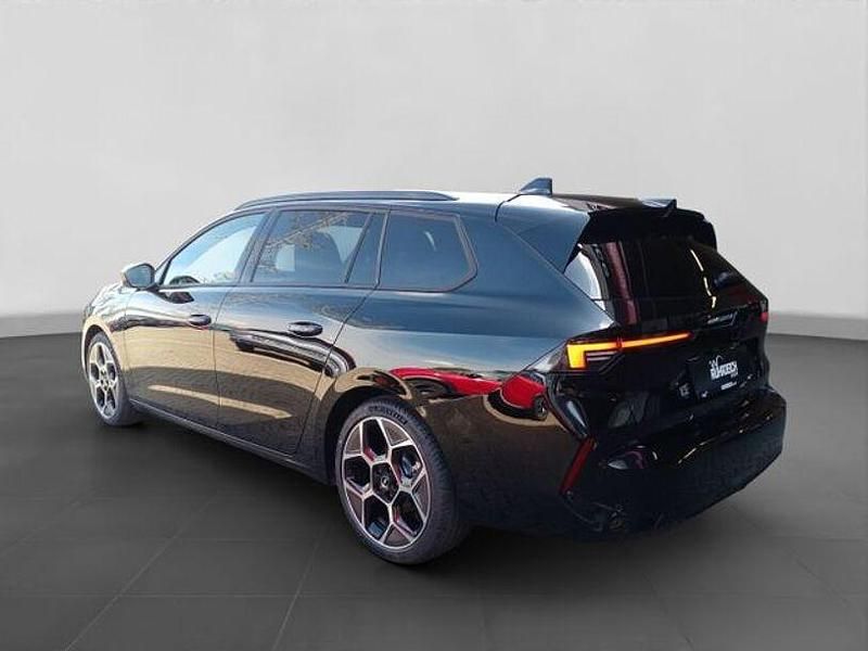 Gebraucht Opel Astra Ultimate 131 PS (96 kW) 2024 Schwarz Kombi