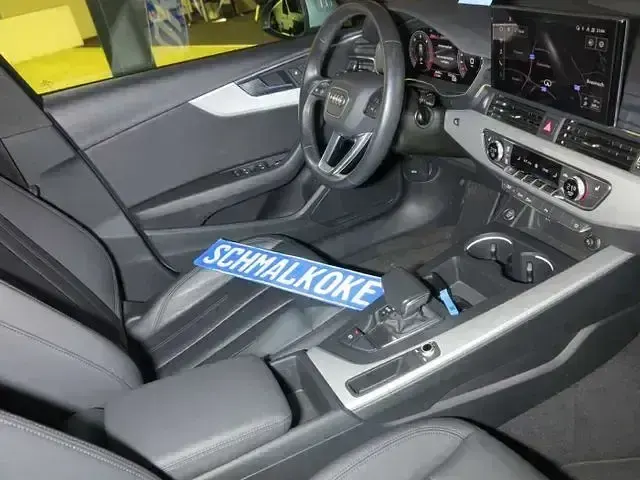 Gebraucht Audi A4 Advanced 204 PS (150 kW) 2023 Floret silver (metallic) Kombi
