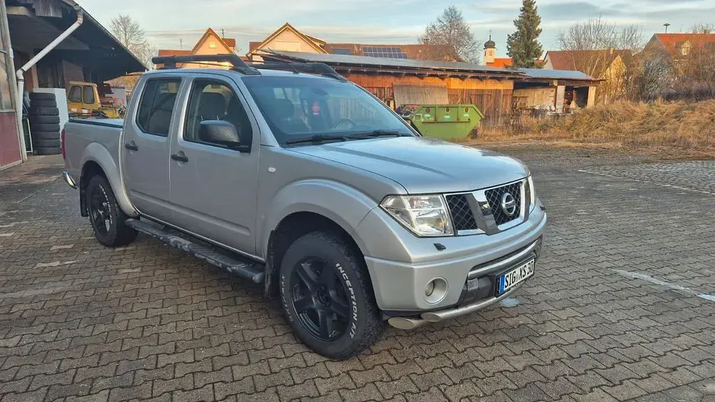 Gebraucht Nissan Navara 174 PS (127 kW) 2006 Silber Pickup