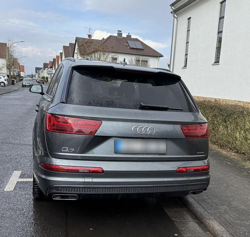 Gebraucht Audi Q7 S-Line 272 PS (200 kW) 2018 Grau SUV