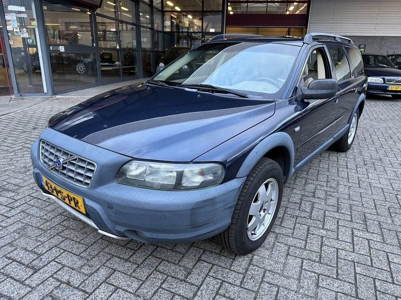 Blau Gebraucht 2002 Volvo XC70 Comfort Limousine | 1.740 € (Fairer Preis) - Bild 1/4