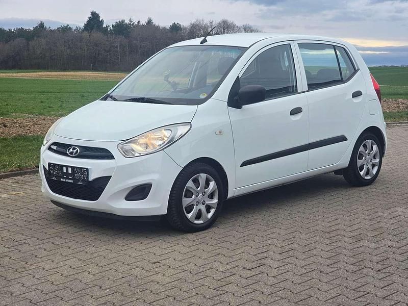 Gebraucht Hyundai i10 Classic 69 PS (50 kW) 2012 Weiß Kleinwagen
