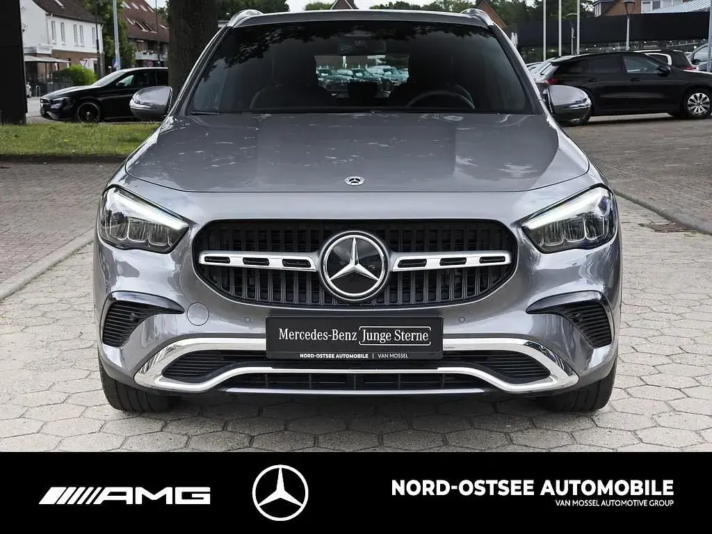 Gebraucht Mercedes GLA200 Progressive 150 PS (110 kW) 2025 Metalliclack mountaingrau SUV