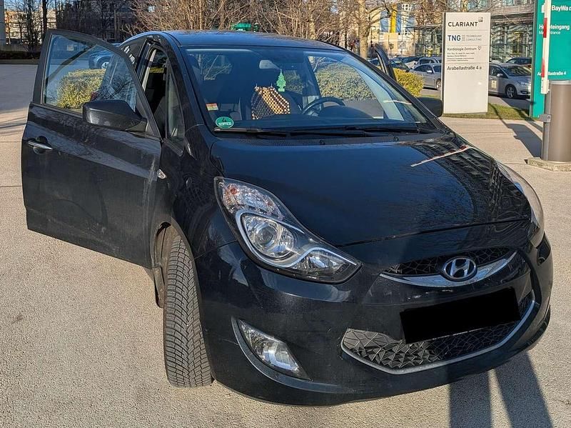 Schwarz Gebraucht 2011 Hyundai ix20 Classic Kleinwagen | 4.899 € (Fairer Preis) - Bild 1/4