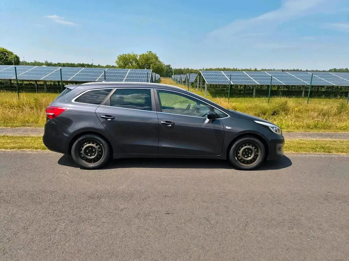 Gebraucht Kia Ceed 135 PS (99 kW) 2017 Grau Kleinwagen