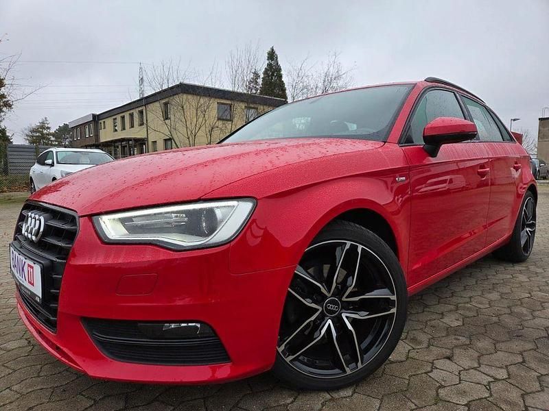Gebraucht Audi A3 S-Line 140 PS (102 kW) 2014 Rot Limousine