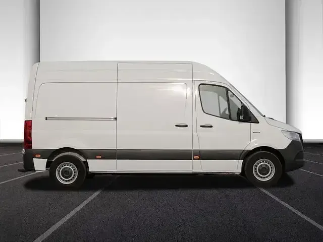 Begagnad Mercedes E-Sprinter 2022 Vit Van