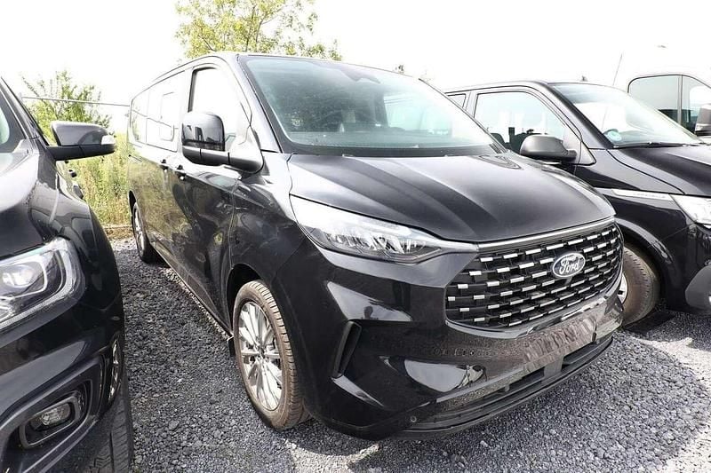 Agate black metallic Neu 2024 Ford Tourneo Custom Titanium Van / Kleinbus | 51.418 € (Superpreis) - Bild 1/4