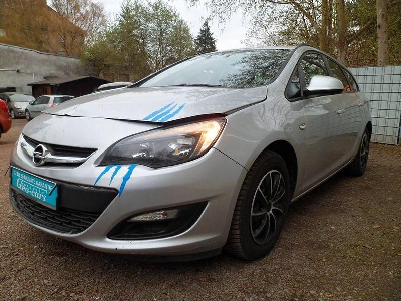 Gebraucht Opel Astra Edition 165 PS (121 kW) 2015 Silber Kombi