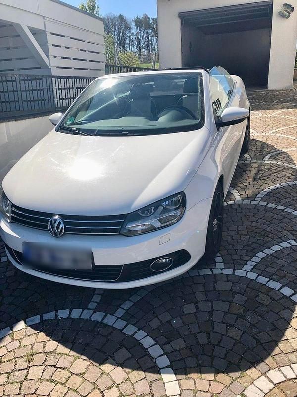 Używany VW Eos Exclusive 140 KM (102 kW) 2011 Biały Kabriolet