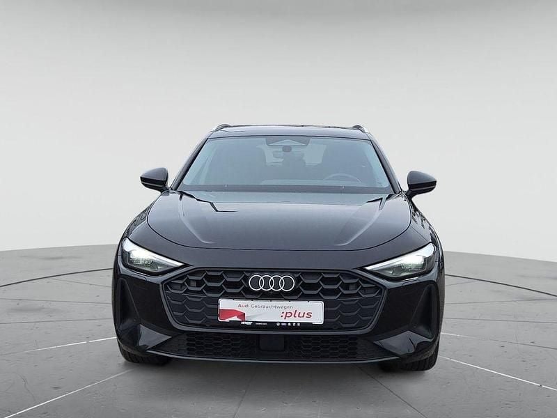 Gebraucht Audi A5 Sport 204 PS (150 kW) 2025 Mythosschwarz metallic Kombi