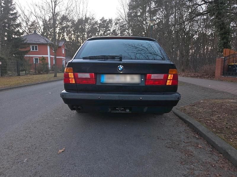 Gebraucht BMW 525 192 PS (141 kW) 1996 Schwarz Kombi