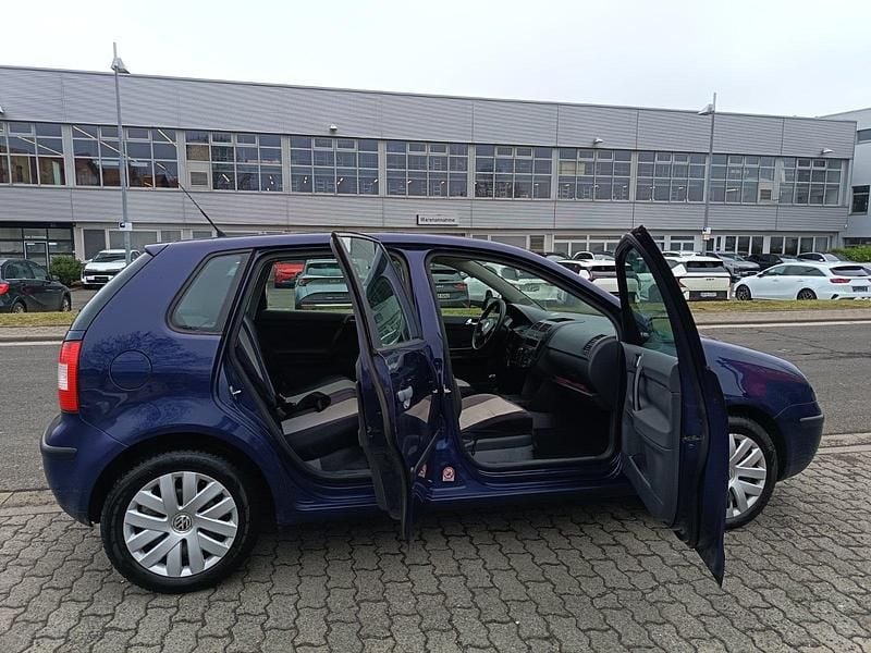 Gebraucht VW Polo 60 PS (44 kW) 2003 Blau Kleinwagen