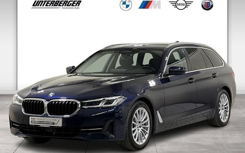 Gebraucht BMW 530 Efficient Dynamics 286 PS (210 kW) 2022 Bmw individual tansanitblau Kombi