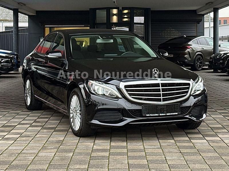 Gebraucht Mercedes C180 156 PS (114 kW) 2015 Schwarz Limousine