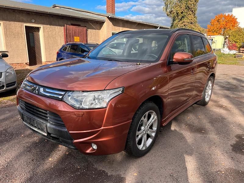 Braun Gebraucht 2014 Mitsubishi Outlander SUV | 6.500 € (Superpreis) - Bild 1/4