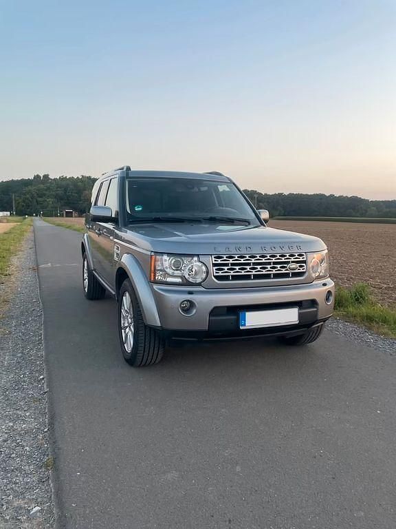 Grau Gebraucht 2012 Land Rover Discovery 4 HSE SUV | 12.590 € (Etwas zu teuer) - Bild 1/4