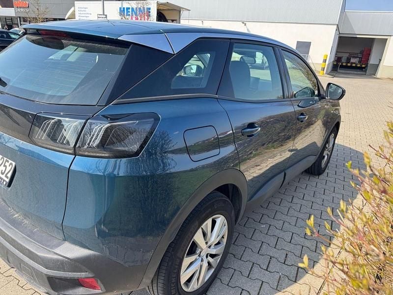 Gebraucht Peugeot 3008 Active 131 PS (96 kW) 2021 Blau SUV