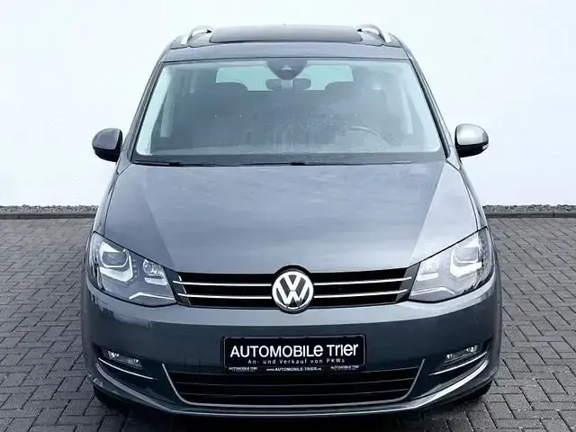 Gebraucht VW Sharan Highline 150 PS (110 kW) 2020 Grau Van / Kleinbus