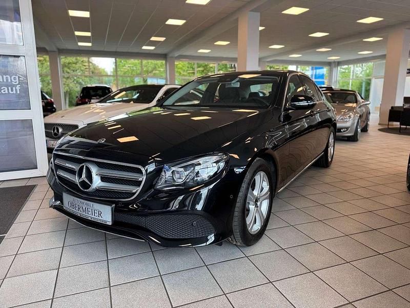 Second-hand Mercedes E200 184 CP (135 kW) 2018 Negru Berlinǎ