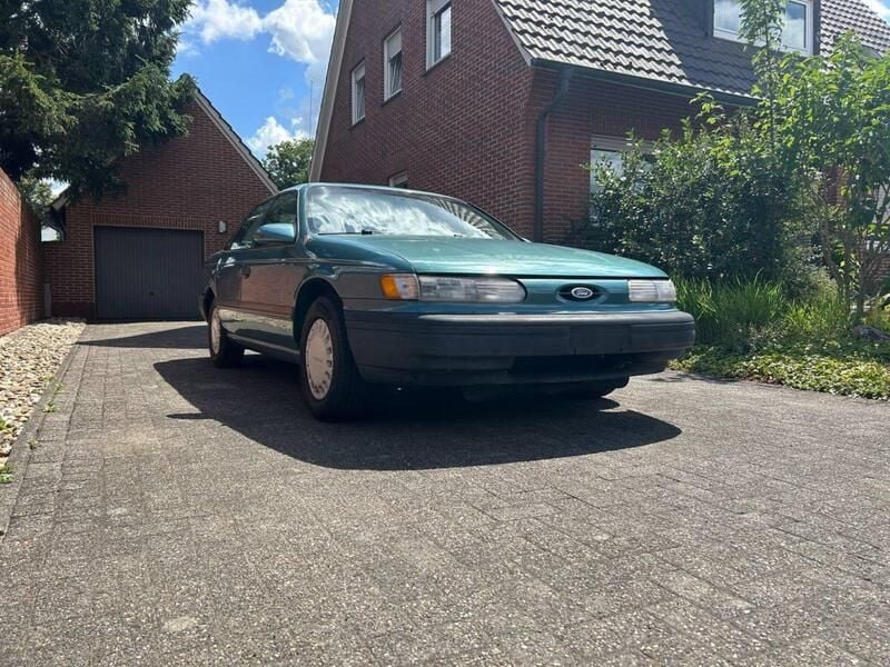 Grün Gebraucht 1992 Ford Taurus Limousine | 3.200 € - Bild 1/4