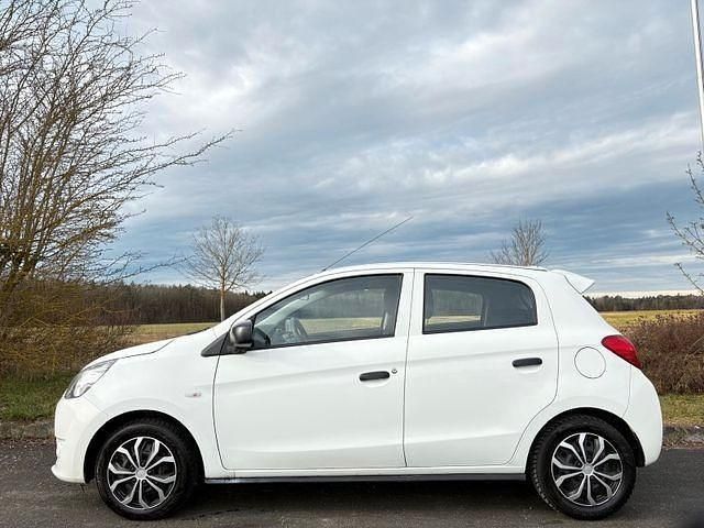 Gebraucht Mitsubishi Space Star Basis 71 PS (52 kW) 2014 Weiß Van / Kleinbus