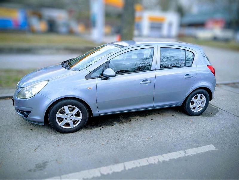 Gebraucht Opel Corsa 80 PS (58 kW) 2008 Silber Kleinwagen